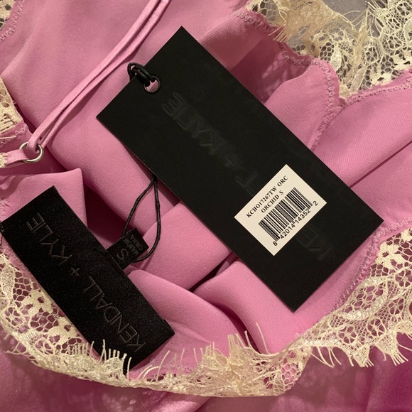 Kendall and Kylie Silk cami tank - Picture 4 of 4